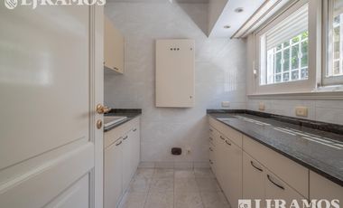 Casa en alquiler de 5 dormitorios en  La Horqueta