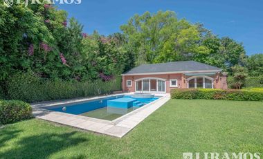 Casa en alquiler de 5 dormitorios en  La Horqueta