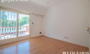 Casa en alquiler de 5 dormitorios en  La Horqueta