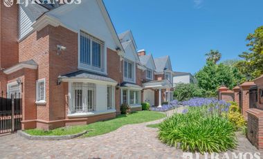 Casa en alquiler de 5 dormitorios en  La Horqueta