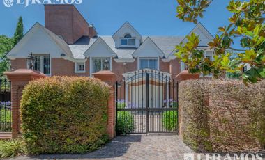 Casa en alquiler de 5 dormitorios en  La Horqueta