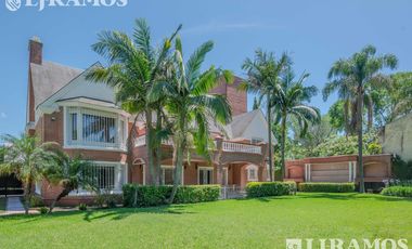 Casa en alquiler de 5 dormitorios en  La Horqueta