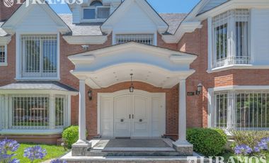 Casa en alquiler de 5 dormitorios en  La Horqueta