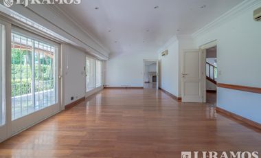 Casa en alquiler de 5 dormitorios en  La Horqueta