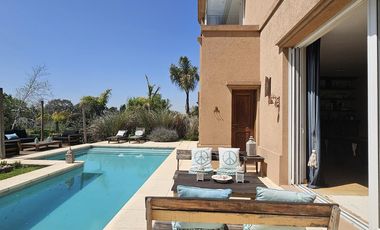 Casa en  alquiler verano en Barrio Las Glorietas, Nordelta, temporada completa 2026