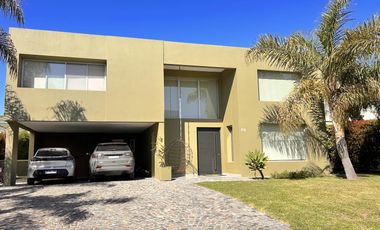 Casa en Fincas de Iraola II