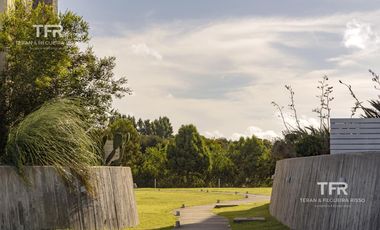 Costa Esmeralda – Venta · 3 Ambientes · Primer Piso con Balcón y Cochera