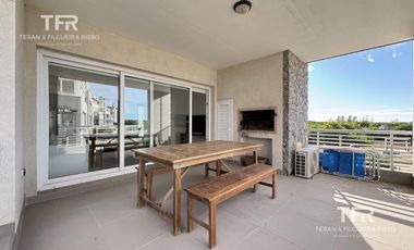 Costa Esmeralda – Venta · 3 Ambientes · Primer Piso con Balcón y Cochera