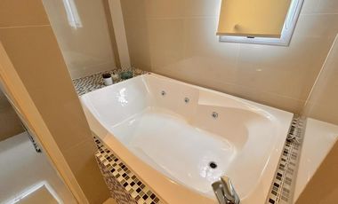 Excelente propiedad con Piscina a la Venta en Fincas Dos