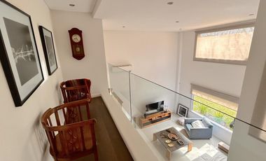 Excelente propiedad con Piscina a la Venta en Fincas Dos