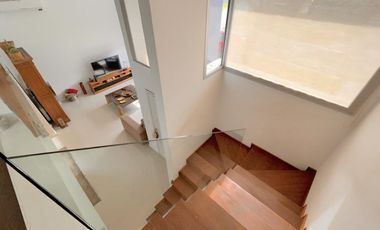 Excelente propiedad con Piscina a la Venta en Fincas Dos