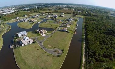 Lote al lago central Barrio Virazon Nordelta