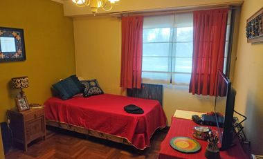 Dos viviendas independientes con quincho