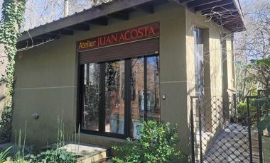 Dos viviendas independientes con quincho