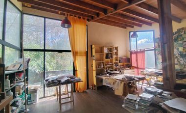 Dos viviendas independientes con quincho