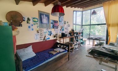 Dos viviendas independientes con quincho