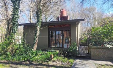 Dos viviendas independientes con quincho