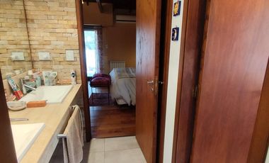 Dos viviendas independientes con quincho