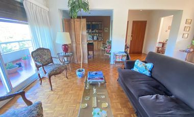 Departamento en Acassuso  3 Dorm y dependencia, vista hipodromo