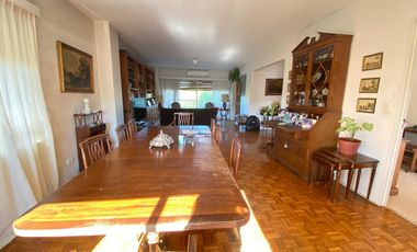 Departamento en Acassuso  3 Dorm y dependencia, vista hipodromo