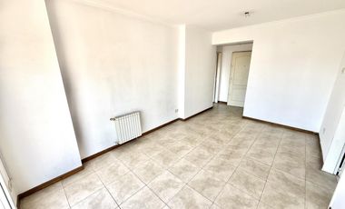 Departamento Dos Ambientes con cochera a metros de la estación de Lomas de Zamora