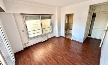 Departamento Dos Ambientes con cochera a metros de la estación de Lomas de Zamora