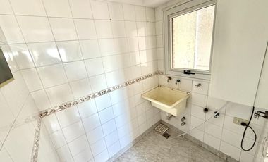 Departamento Dos Ambientes con cochera a metros de la estación de Lomas de Zamora