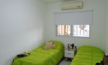 VENTA CASA MULTIFAMILIAR EN VILLA ADELINA