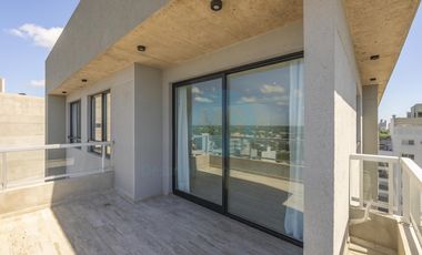 Piso de 4 ambientes con quincho, terraza y jacuzzi privados a estrenar, amenities cochera