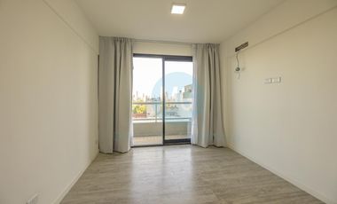 Piso de 4 ambientes con quincho, terraza y jacuzzi privados a estrenar, amenities cochera