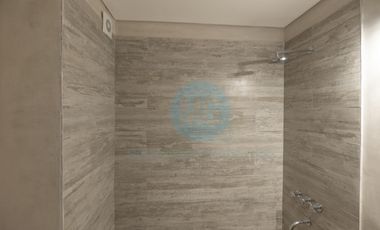 Piso de 4 ambientes con quincho, terraza y jacuzzi privados a estrenar, amenities cochera