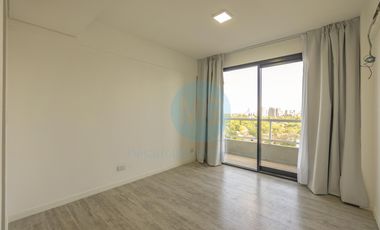 Piso de 4 ambientes con quincho, terraza y jacuzzi privados a estrenar, amenities cochera