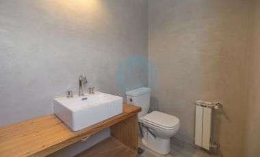 Piso de 4 ambientes con quincho, terraza y jacuzzi privados a estrenar, amenities cochera