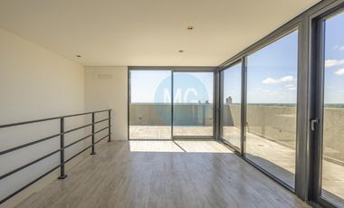 Piso de 4 ambientes con quincho, terraza y jacuzzi privados a estrenar, amenities cochera