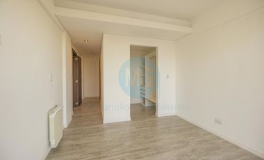 Piso de 4 ambientes con quincho, terraza y jacuzzi privados a estrenar, amenities cochera