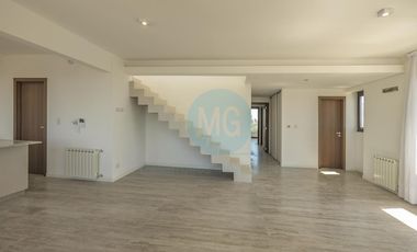 Piso de 4 ambientes con quincho, terraza y jacuzzi privados a estrenar, amenities cochera