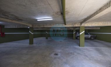 Piso de 4 ambientes con quincho, terraza y jacuzzi privados a estrenar, amenities cochera