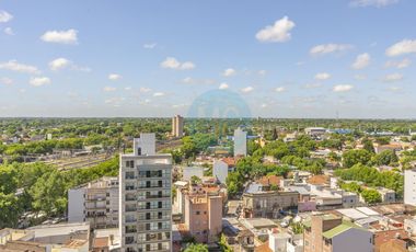 Piso de 4 ambientes con quincho, terraza y jacuzzi privados a estrenar, amenities cochera