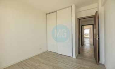 Piso de 4 ambientes con quincho, terraza y jacuzzi privados a estrenar, amenities cochera