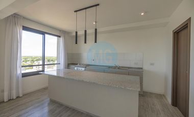 Piso de 4 ambientes con quincho, terraza y jacuzzi privados a estrenar, amenities cochera