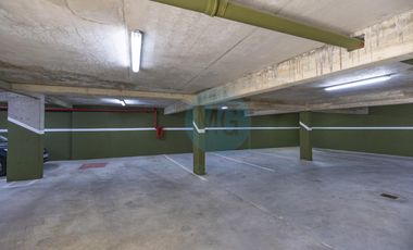 Piso de 4 ambientes con quincho, terraza y jacuzzi privados a estrenar, amenities cochera