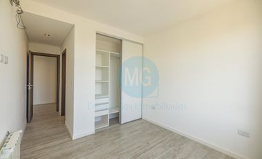 Piso de 4 ambientes con quincho, terraza y jacuzzi privados a estrenar, amenities cochera