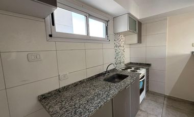 Av. Rosales 800. 2 ambientes en venta. Con. Cochera. Remedios de Escalada.