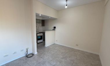 Av. Rosales 800. 2 ambientes en venta. Con. Cochera. Remedios de Escalada.