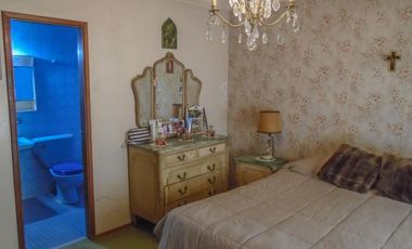 VENTA CASA DE 6 AMBIENTES EN OLIVOS