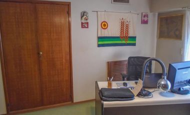 VENTA CASA DE 6 AMBIENTES EN OLIVOS