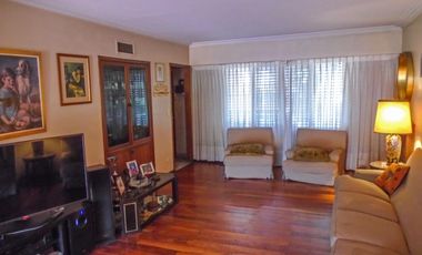 VENTA CASA DE 6 AMBIENTES EN OLIVOS