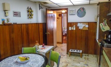VENTA CASA DE 6 AMBIENTES EN OLIVOS