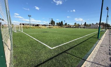 Terreno central en venta en Los Cardos