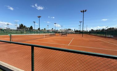 Terreno central en venta en Los Cardos